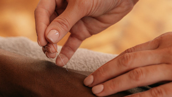 does acupuncture help on embryo transfer day