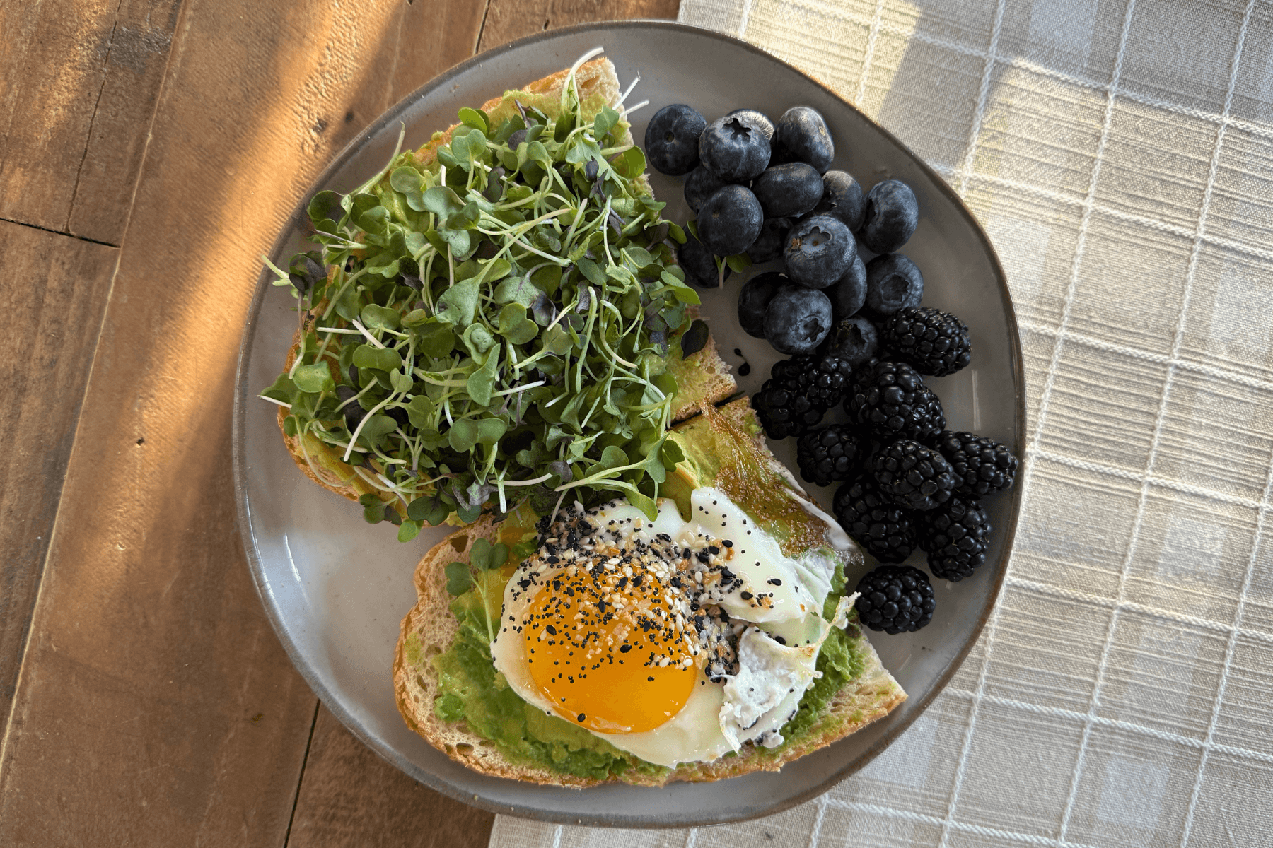 What to eat in the first trimester or pregnancy