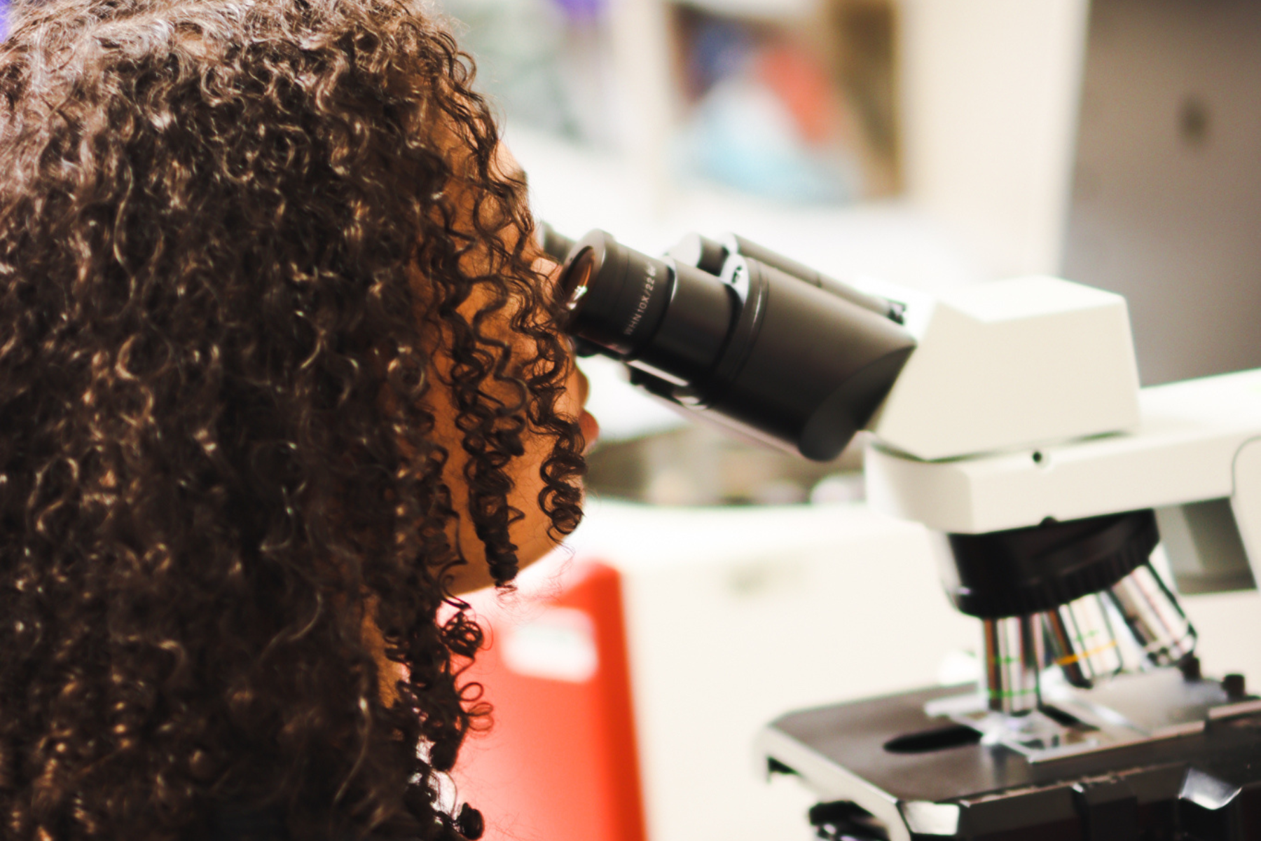 What is an embryologist?